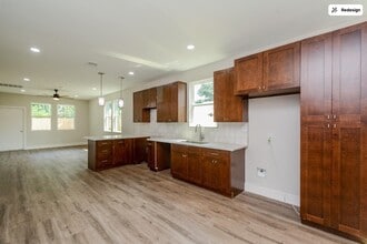 5923 Southtown St in Houston, TX - Building Photo - Building Photo