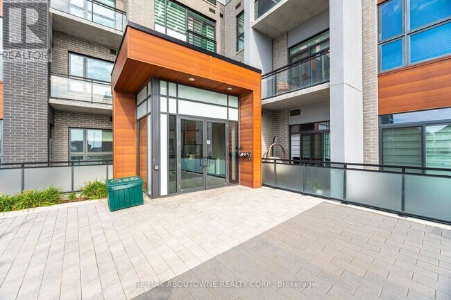 50 Kaitting Trail in Oakville, ON - Building Photo - Building Photo