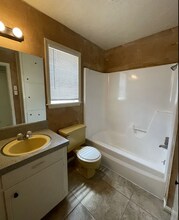 1920 Briar Oaks Dr in Bryan, TX - Building Photo - Building Photo