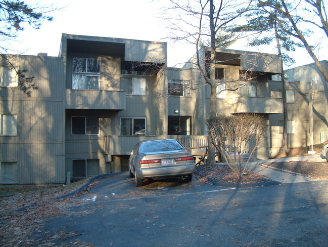 Chimney Hill Apartments in Middletown, OH - Foto de edificio - Building Photo