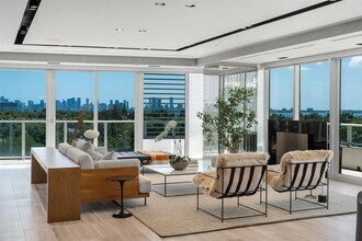 4701 Meridian Ave in Miami Beach, FL - Building Photo - Building Photo