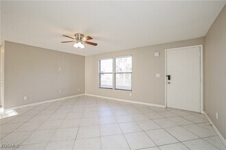 9292 Mooring Cir in Ft. Myers, FL - Building Photo - Building Photo