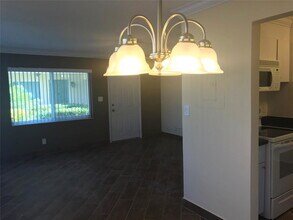 2300 SE 2nd St in Pompano Beach, FL - Building Photo - Building Photo