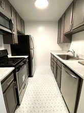 465 Oak St in Glendale, CA - Foto de edificio - Building Photo