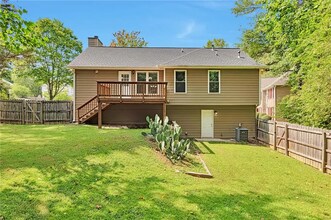 439 Tara Oaks Trail in Lawrenceville, GA - Foto de edificio - Building Photo