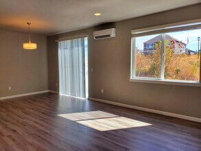 6905 Delaney Ln NE in Lacey, WA - Building Photo - Building Photo