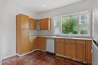 300 US-9W in Albany, NY - Building Photo - Building Photo