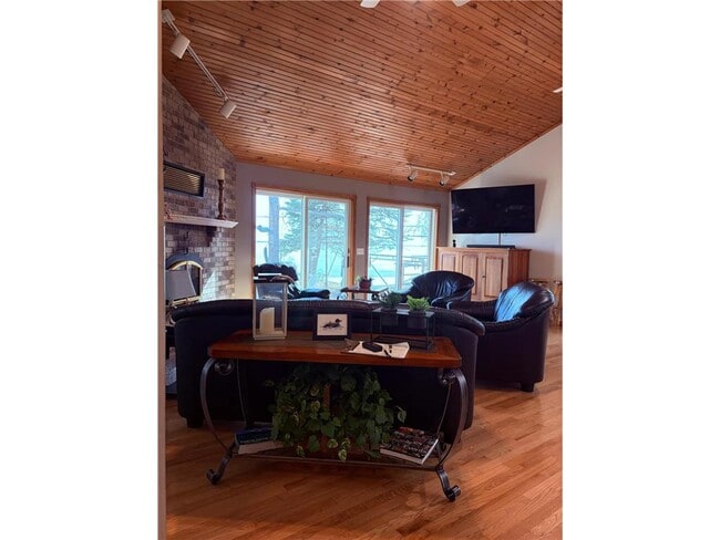 12617 Old N Shore Dr in Spicer, MN - Building Photo - Building Photo