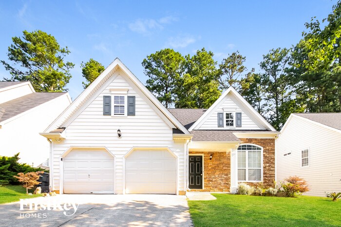 763 Ives Way NW in Lilburn, GA - Building Photo