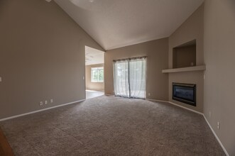 3321 N 200th Ave in Omaha, NE - Building Photo - Building Photo