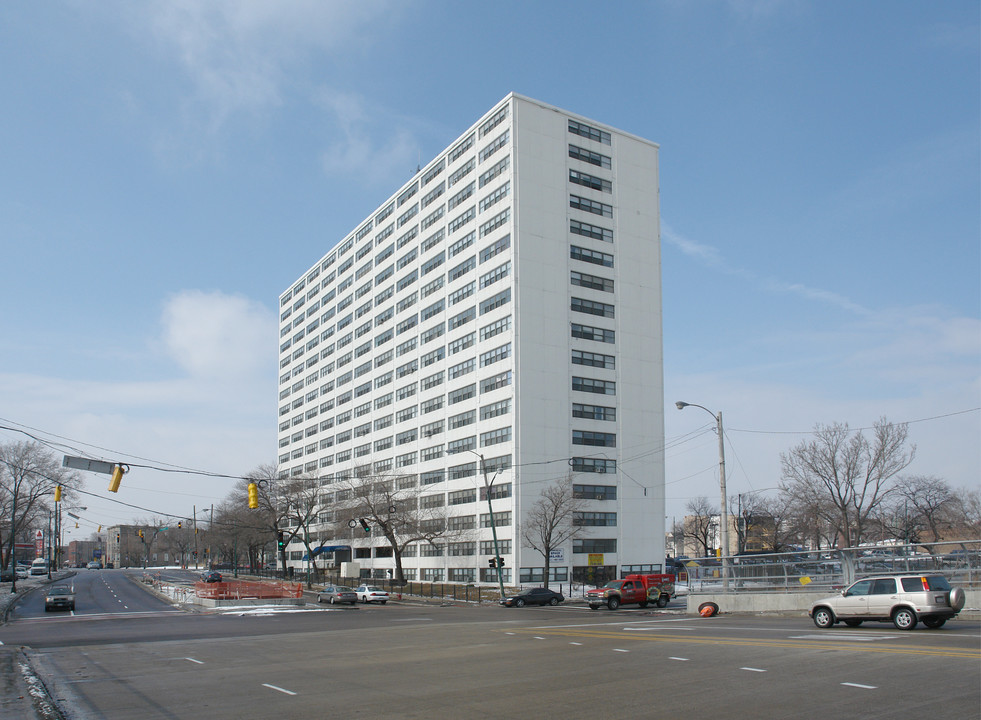 Lafayette Plaza Housing Cooperative in Chicago, IL - Building Photo