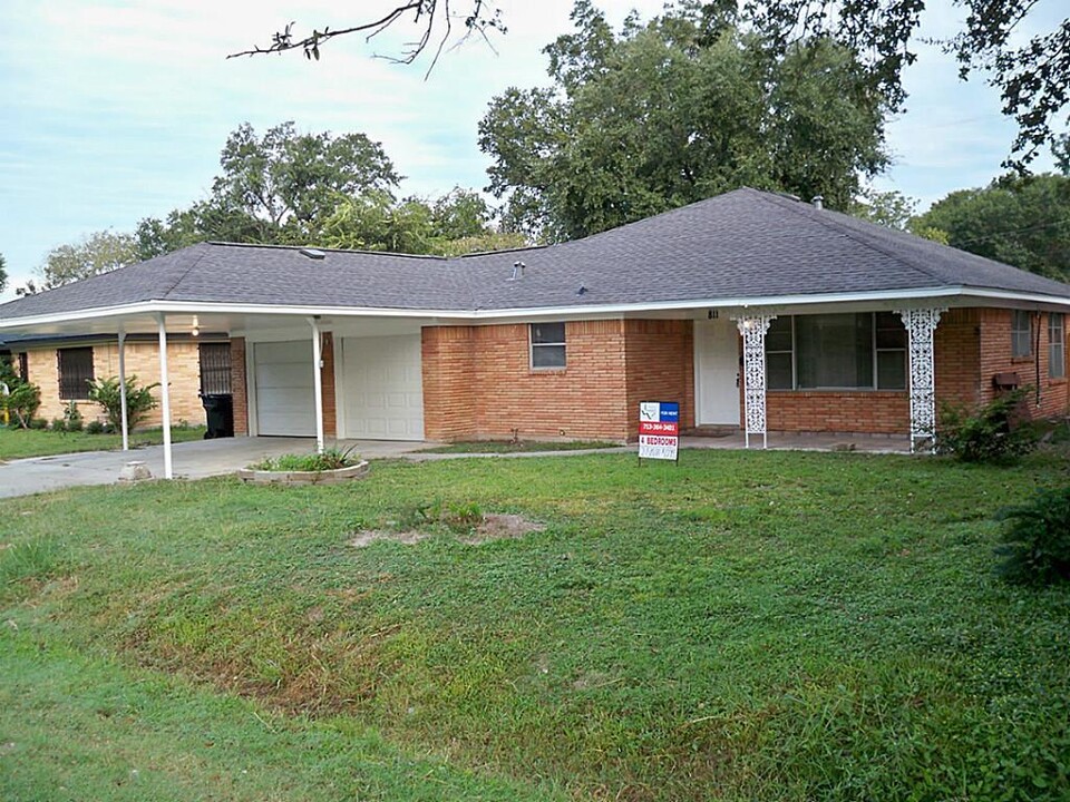 811 Hohl St in Houston, TX - Building Photo