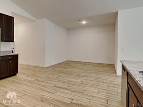 7918 N 79th Ave in Glendale, AZ - Building Photo - Building Photo