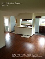 1127 N 85th St in Seattle, WA - Building Photo