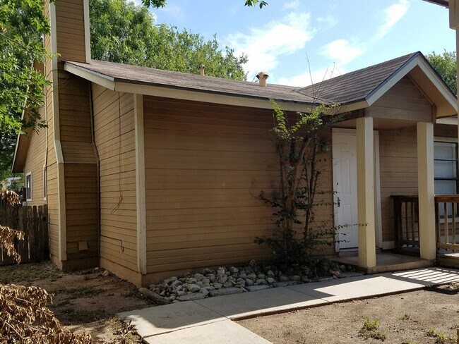 property at 6831 Mountain Spg Dr