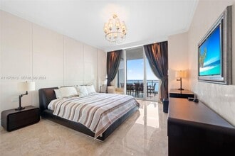 10295 Collins Ave in Bal Harbour, FL - Building Photo - Building Photo