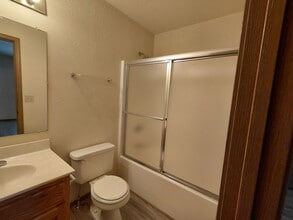 24910 Scenic Dr in Waynesville, MO - Building Photo - Building Photo