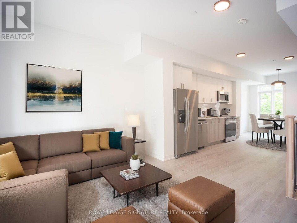 64 Frederick Tisdale Dr in Toronto, ON - Building Photo