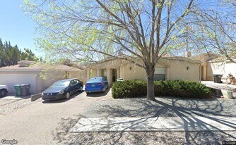 1896 Lee Loop NE in Rio Rancho, NM - Building Photo