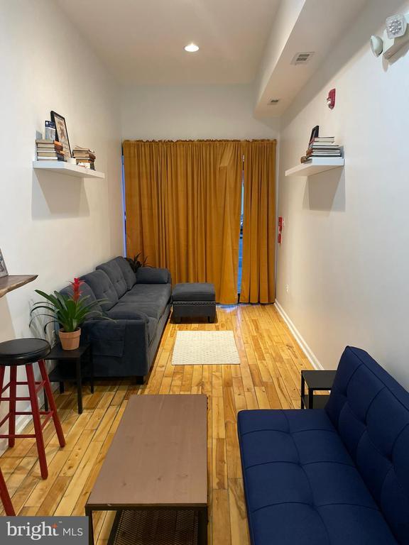 217 W Girard Ave in Philadelphia, PA - Building Photo - Building Photo
