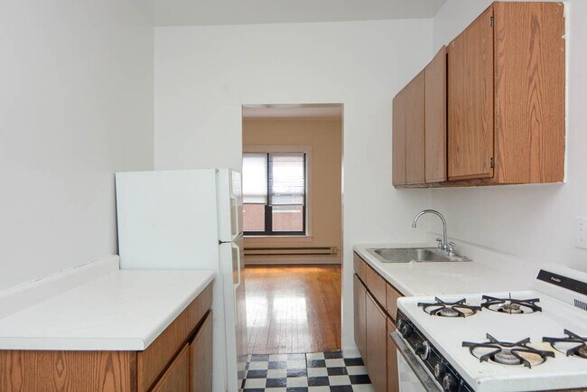 822 W Waveland Ave in Chicago, IL - Building Photo - Building Photo