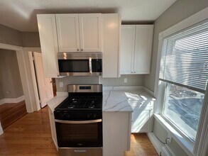 2 Gilson Ter, Unit 3 in Somerville, MA - Building Photo - Building Photo