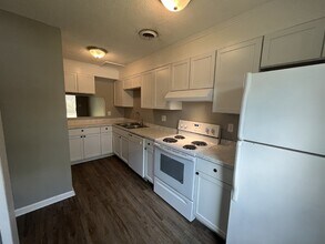 908 W Pine St in Hinesville, GA - Building Photo - Building Photo