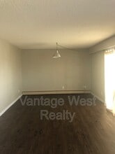 235 Husch Rd in Kelowna, BC - Building Photo - Building Photo