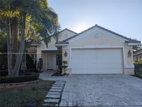 2016 Schooner Ln in Weston, FL - Building Photo - Building Photo