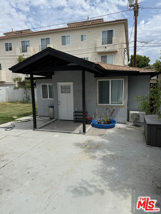 property at 1501 Hartsook St