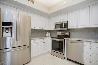 23821 Marbella Bay Rd in Bonita Springs, FL - Foto de edificio - Building Photo