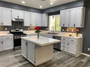 3063 E Ave H10 in Lancaster, CA - Building Photo - Building Photo