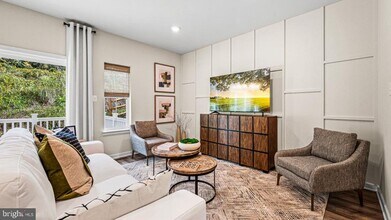 48 Four Leaf Dr in Downingtown, PA - Building Photo - Building Photo