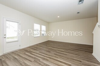 1071 Large Poppy Dr in La Vergne, TN - Building Photo - Building Photo