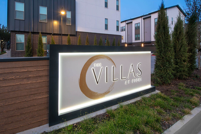 Villas at Fiori in Addison, TX - Foto de edificio - Building Photo