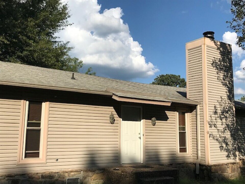 9 Coronado Cove in Maumelle, AR - Building Photo
