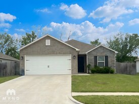 14134 N 73rd E Ave in Collinsville, OK - Building Photo