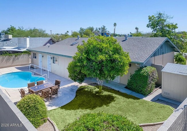 property at 1059 E Broadmor Dr