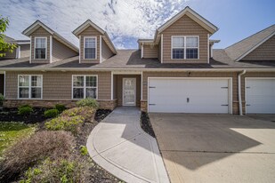 6535 Bayside Dr in Madison, OH - Building Photo