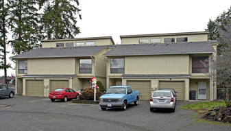 12113 105th Ave. Ct E in Puyallup, WA - Building Photo
