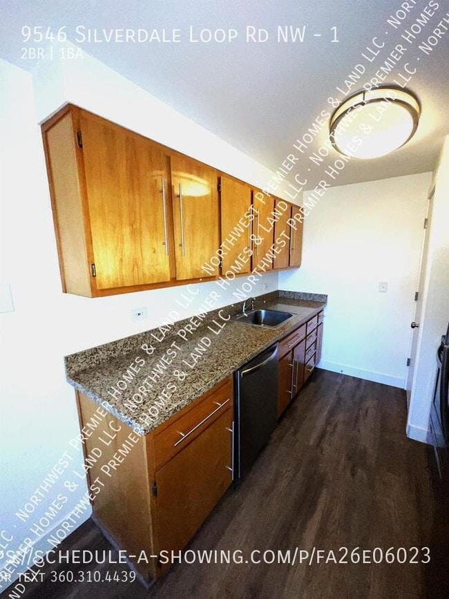 9546 Silverdale Loop Rd NW in Silverdale, WA - Building Photo - Building Photo