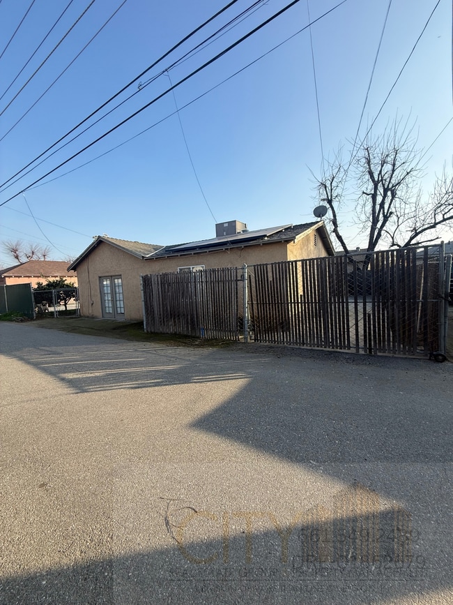 property at 2814 16th St