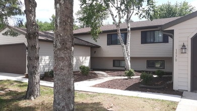The Nicolet Townhomes in Appleton, WI - Foto de edificio - Building Photo