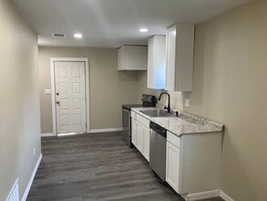 2520 N Hickory St in Sherman, TX - Building Photo - Building Photo