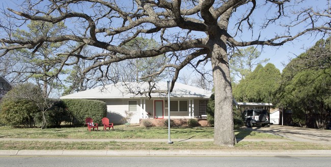 property at 2425 N Locust St