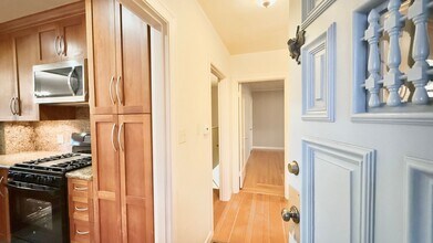 24 Sylvan Way in Piedmont, CA - Building Photo - Building Photo