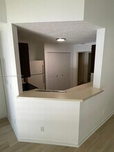 3465 NW 44th St, Unit 204 in Lauderdale Lakes, FL - Building Photo - Building Photo