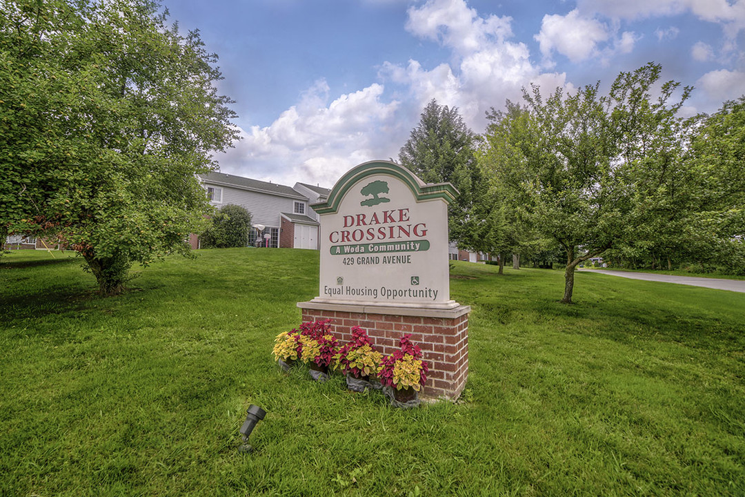 Drake Crossing in Clarion, PA - Foto de edificio