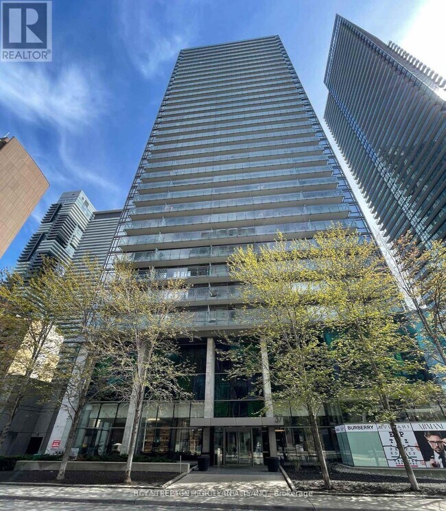 property at 37 Grosvenor St