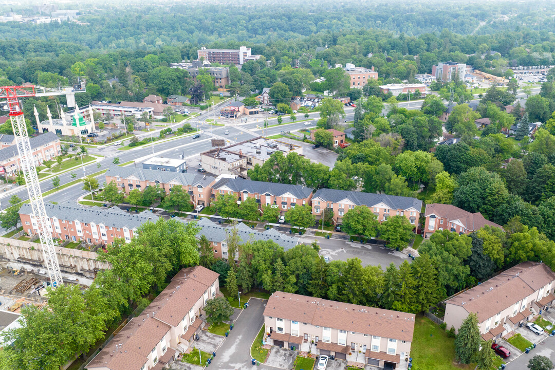 2-46 Eli Shackleton Crt in Toronto, ON - Building Photo